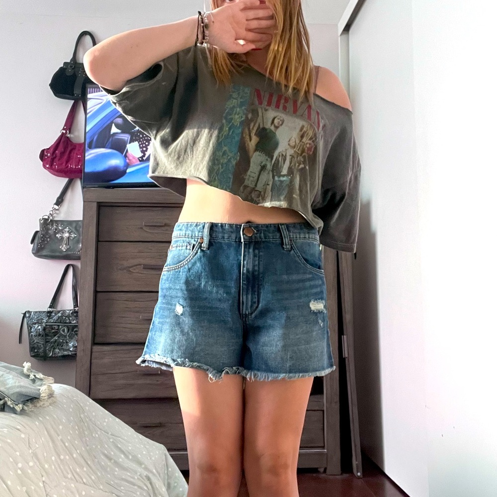 High Rise Boyfriend Short *dark blue wash*